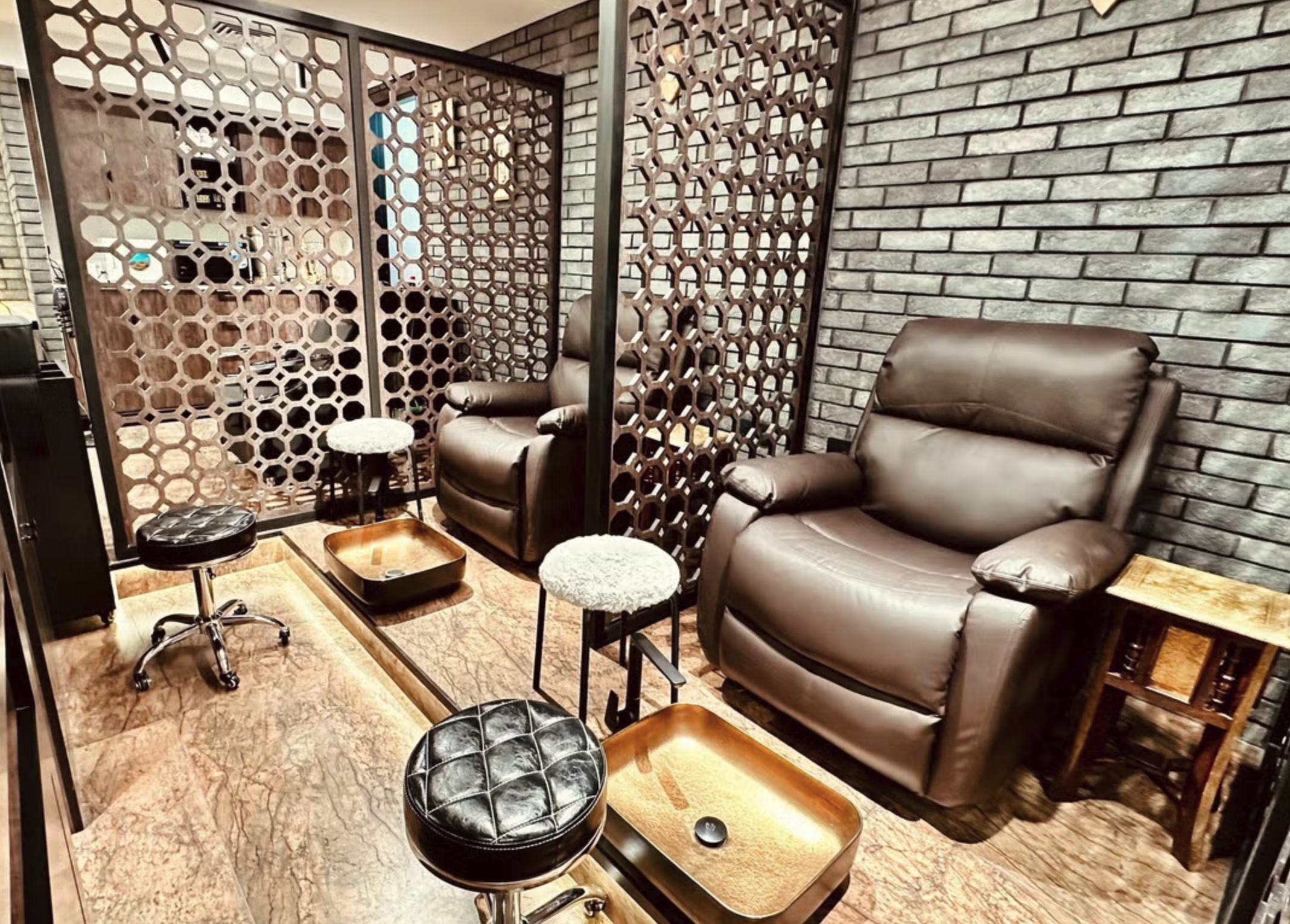 VIP Room Head Barbers